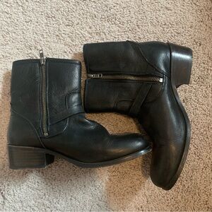 Frye Lynn Strap boots size 8